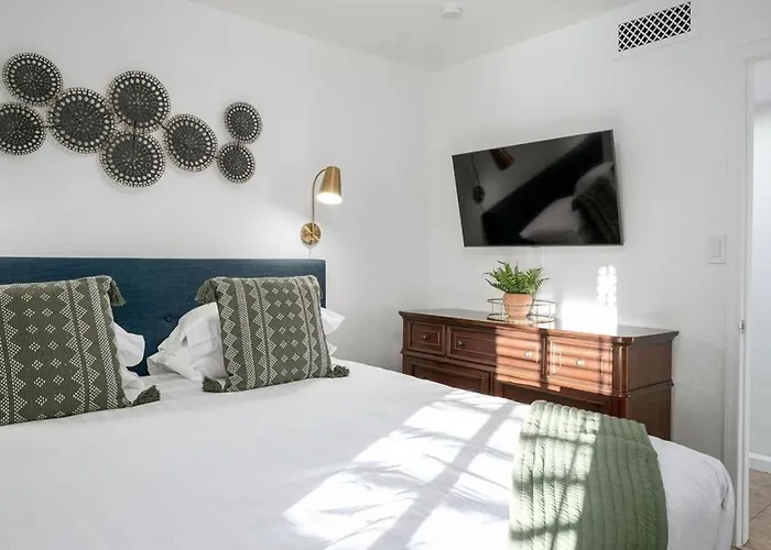 Blue Agave - Chic & Stylish With Pool Putt & Games *