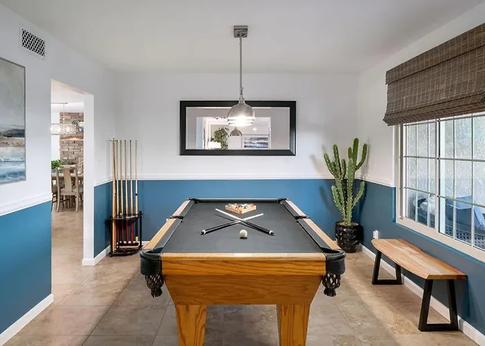 Blue Agave - Chic & Stylish With Pool Putt & Games Holiday home